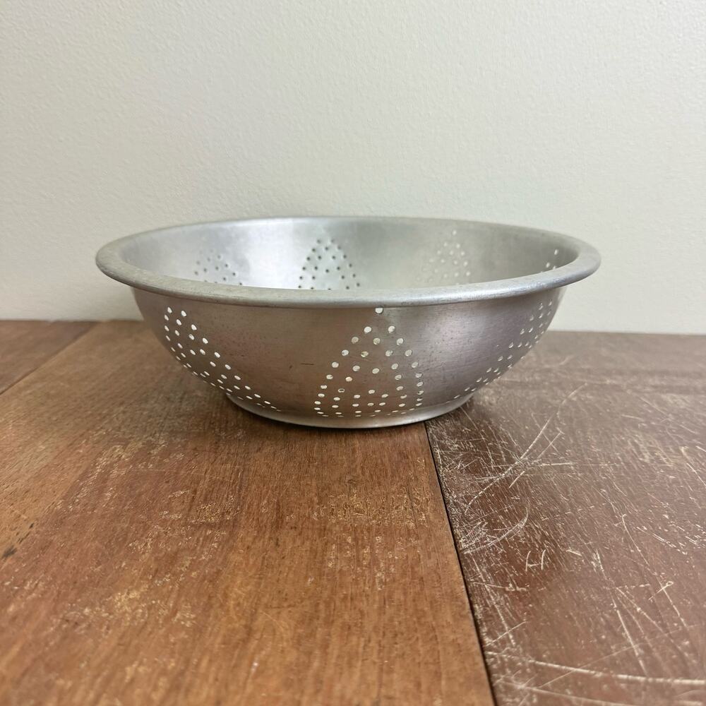 Vintage Aluminum Strainer Colander Farmhouse Country Primitive Homestead‎ decor